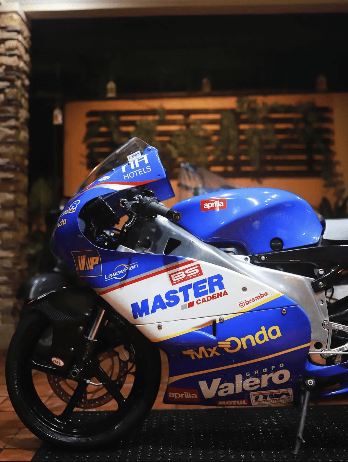 MOTOSAKA Detailing motorcycle finish gallery image 1